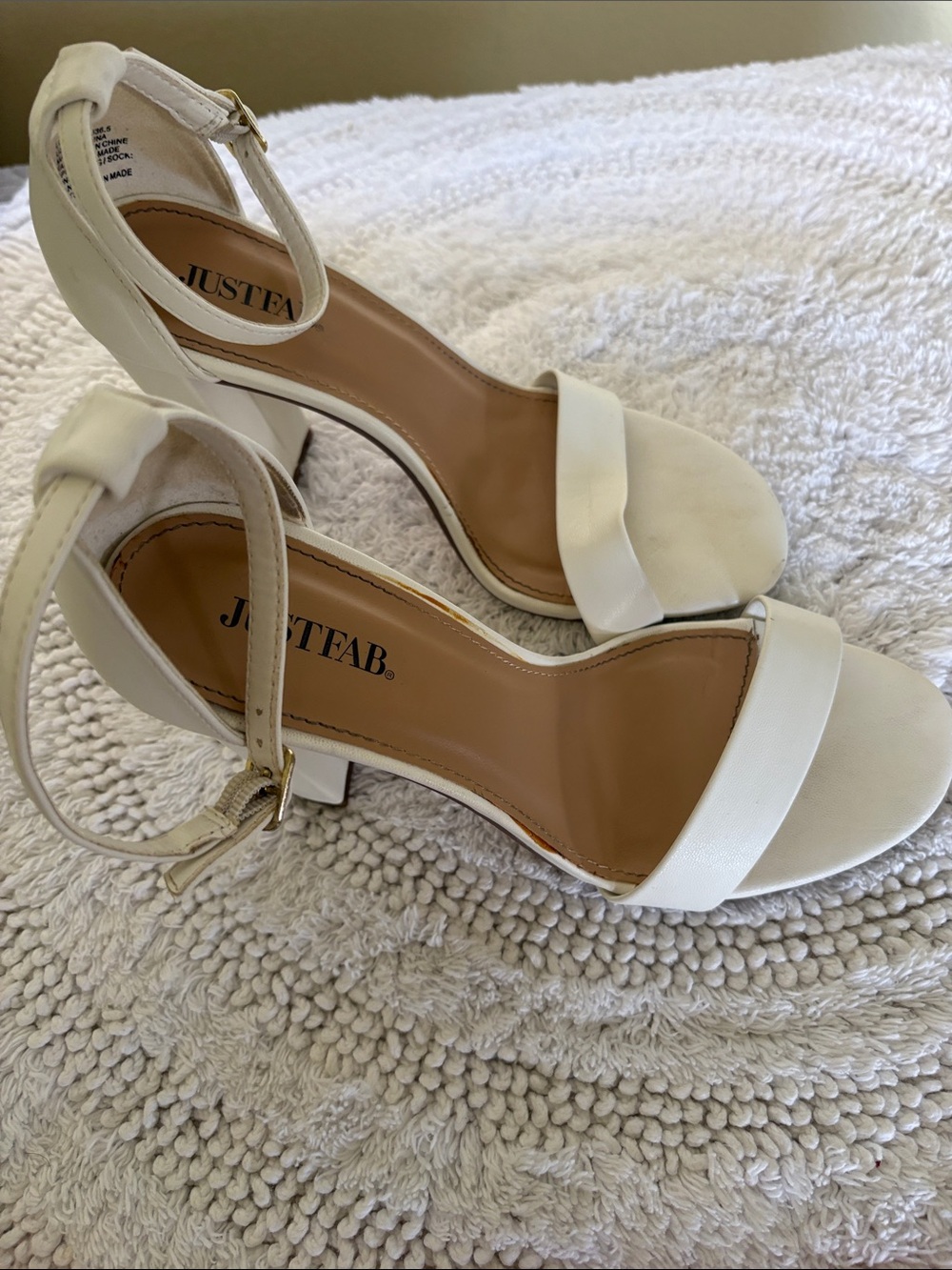 JustFab White/Cream Ankle-Strap Block Heel Sandals. Sz 6